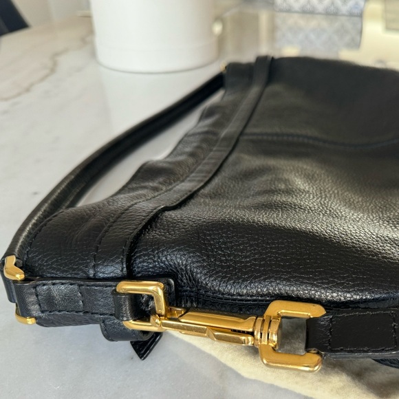 Burberry Leather Bag.Like new condition - Picture 9 of 15